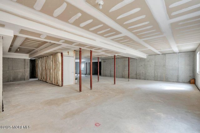 11 Cranberry Harvest Court, Jackson, NJ 08527