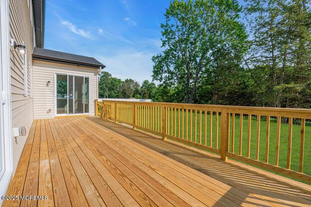 11 Cranberry Harvest Court, Jackson, NJ 08527