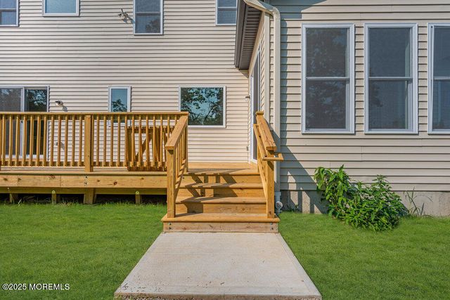 11 Cranberry Harvest Court, Jackson, NJ 08527