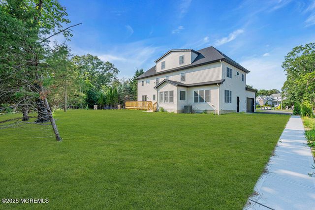 11 Cranberry Harvest Court, Jackson, NJ 08527