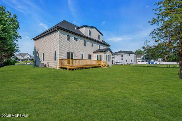 11 Cranberry Harvest Court, Jackson, NJ 08527