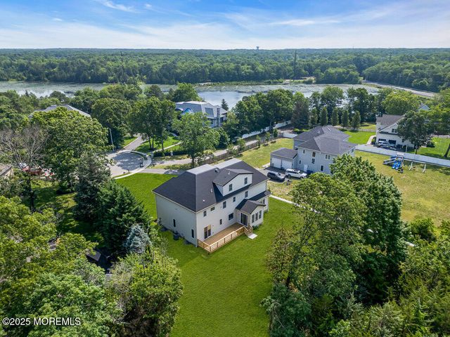 11 Cranberry Harvest Court, Jackson, NJ 08527