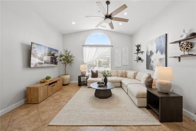 35816 Hazelhurst Street 1, Murrieta, CA 92562