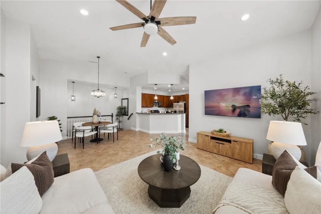 35816 Hazelhurst Street 1, Murrieta, CA 92562