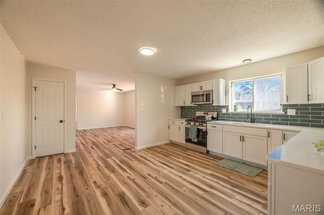 4086 Waterfall Drive, Florissant, MO 63034