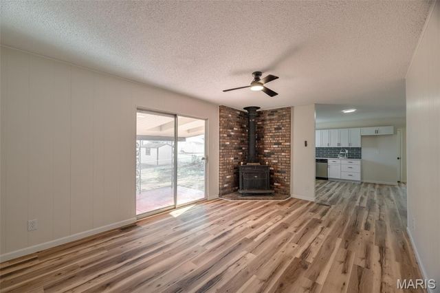 4086 Waterfall Drive, Florissant, MO 63034