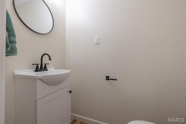 4086 Waterfall Drive, Florissant, MO 63034