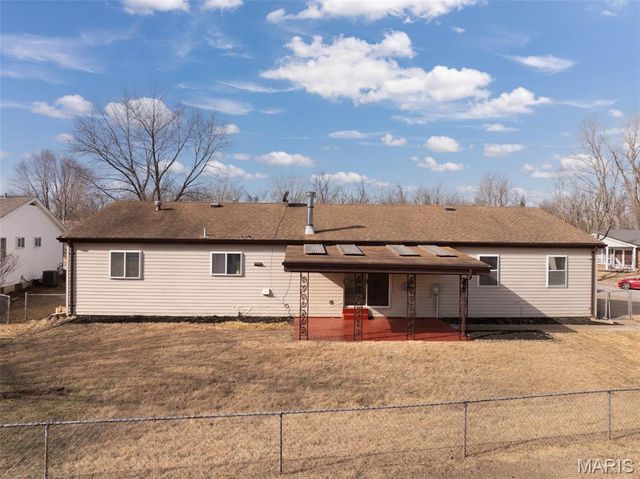 4086 Waterfall Drive, Florissant, MO 63034