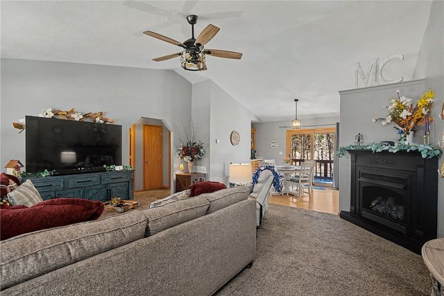 303 W Robin Trail, Diamond City, AR 72644