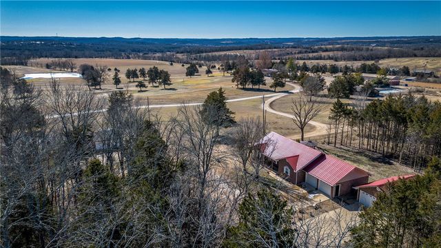 303 W Robin Trail, Diamond City, AR 72644