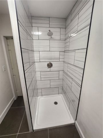 1417 Hall Ave, Sharon, PA 16146