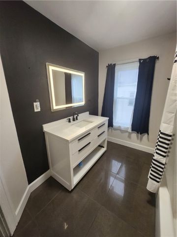 1417 Hall Ave, Sharon, PA 16146