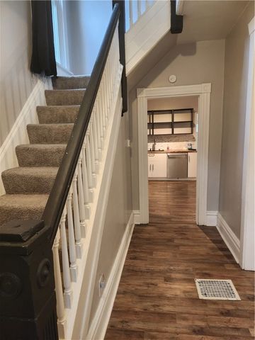 1417 Hall Ave, Sharon, PA 16146