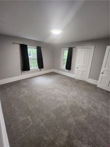 1417 Hall Ave, Sharon, PA 16146