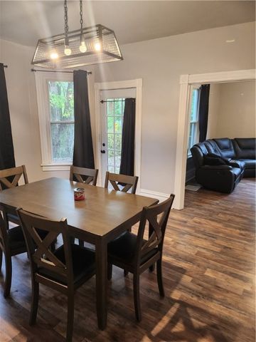 1417 Hall Ave, Sharon, PA 16146