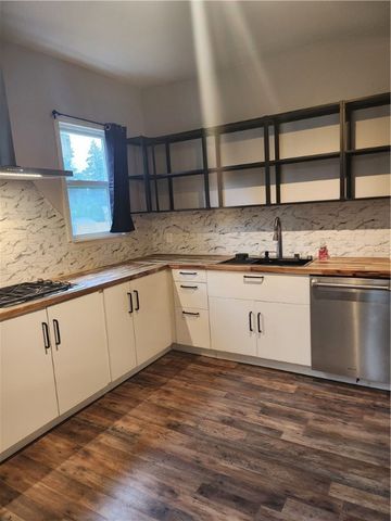 1417 Hall Ave, Sharon, PA 16146