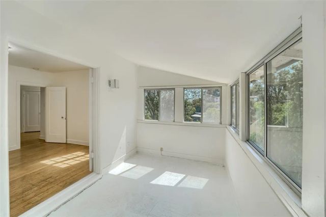 5924 Graciosa Drive, Los Angeles, CA 90068