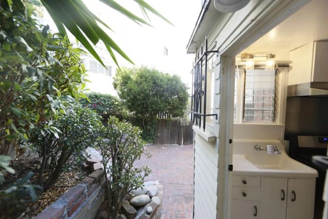 5924 Graciosa Drive, Los Angeles, CA 90068