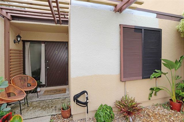 1640 W Golfview Drive, Pembroke Pines, FL 33026
