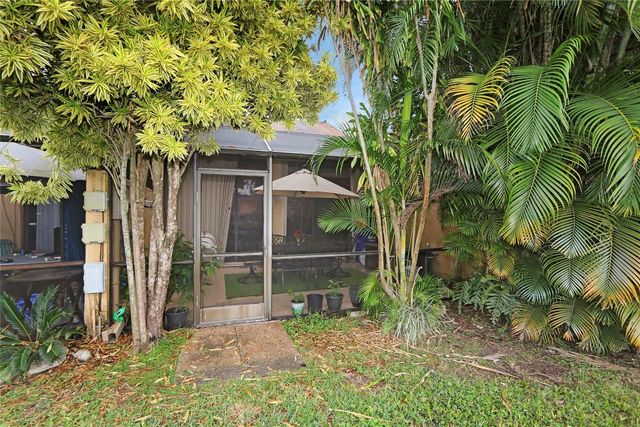 1640 W Golfview Drive, Pembroke Pines, FL 33026