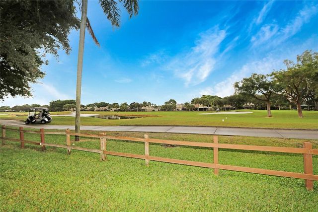 1640 W Golfview Drive, Pembroke Pines, FL 33026