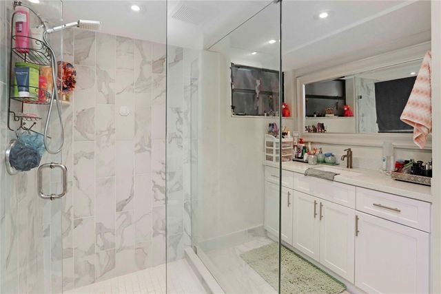 1640 W Golfview Drive, Pembroke Pines, FL 33026