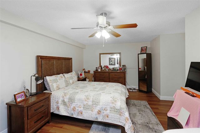 1640 W Golfview Drive, Pembroke Pines, FL 33026