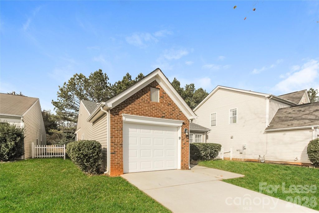715 Belmeade Green Drive, Charlotte, NC 28214