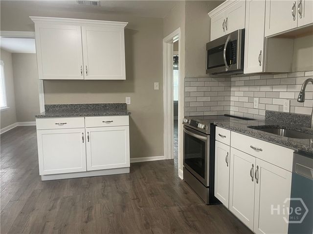 202 Forrest Avenue, Savannah, GA 31404