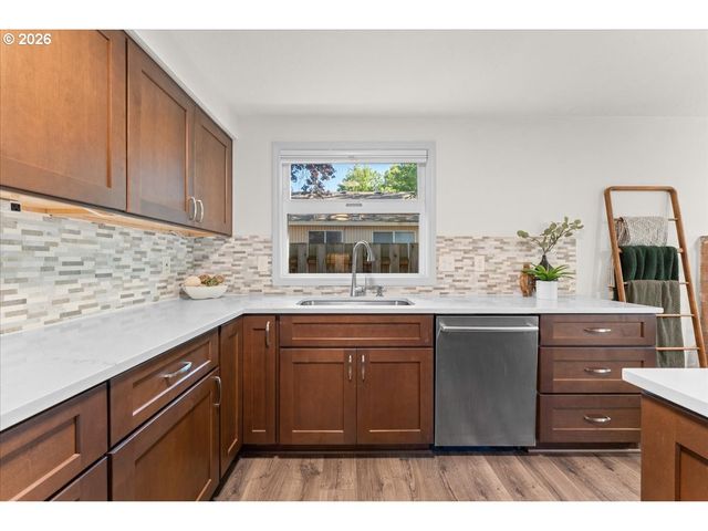 17373 Sw PACIFICA Ct, Beaverton, OR 97006
