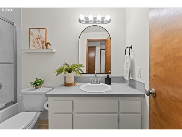 17373 Sw PACIFICA Ct, Beaverton, OR 97006