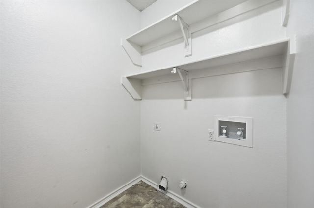 1504 Creek Bank Lane, Arlington, TX 76014