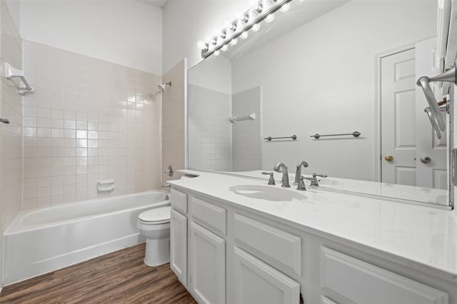 1504 Creek Bank Lane, Arlington, TX 76014