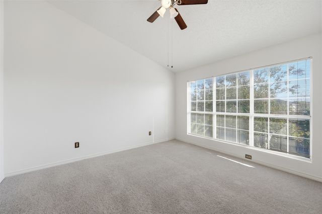 1504 Creek Bank Lane, Arlington, TX 76014