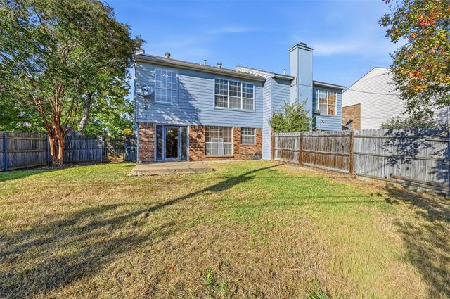 1504 Creek Bank Lane, Arlington, TX 76014