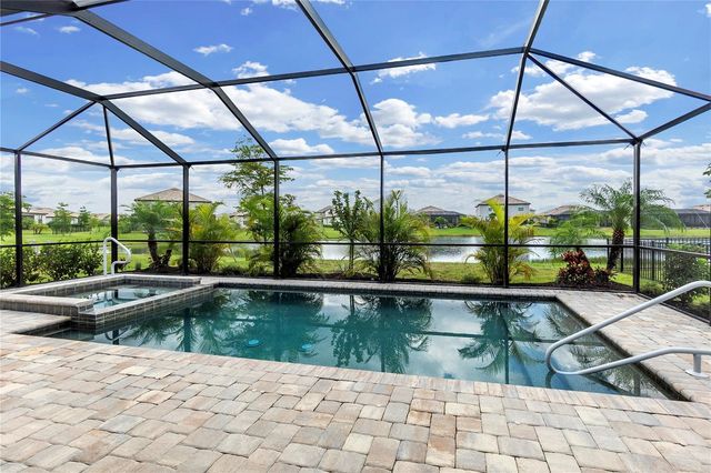 5239 CORAL REEF WAY, Bradenton, FL 34211