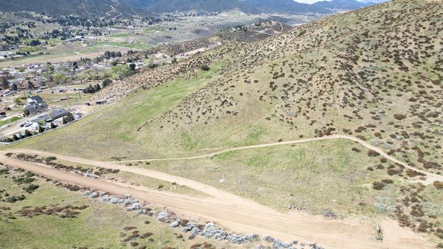 Shallow Springs Rd And Cache S, Leona Valley, CA 93551