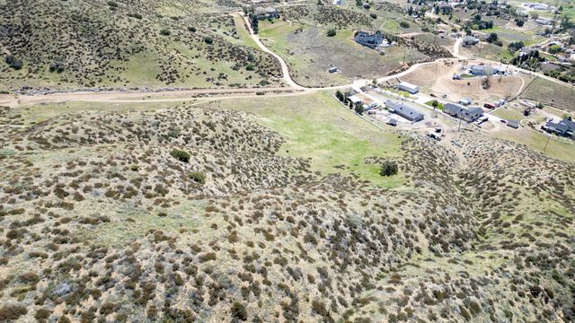 Shallow Springs Rd And Cache S, Leona Valley, CA 93551