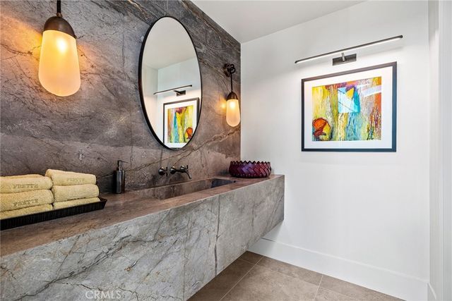 17 Muir Beach, Newport Beach, CA 92625