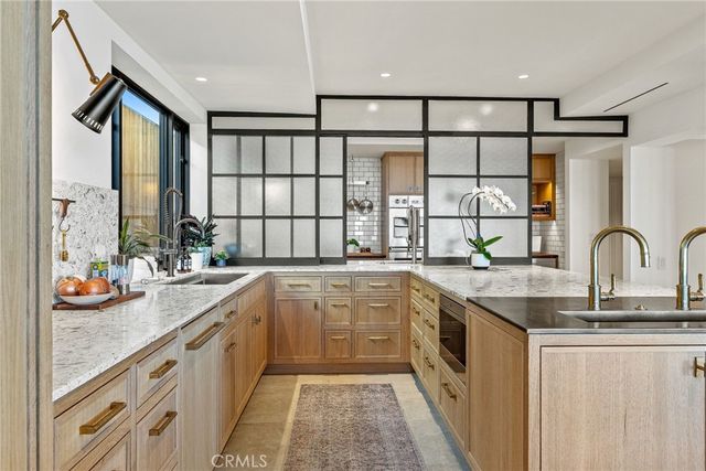 17 Muir Beach, Newport Beach, CA 92625