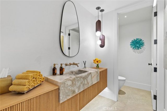 17 Muir Beach, Newport Beach, CA 92625