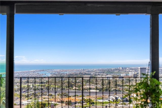 17 Muir Beach, Newport Beach, CA 92625