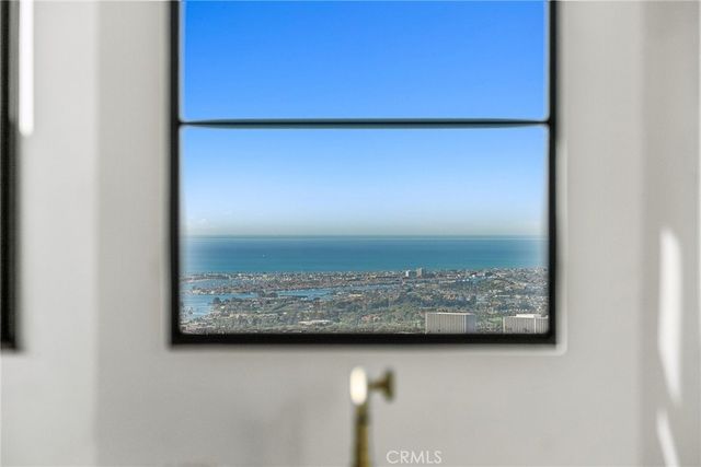 17 Muir Beach, Newport Beach, CA 92625