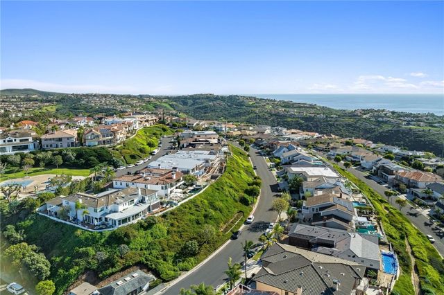 17 Muir Beach, Newport Beach, CA 92625