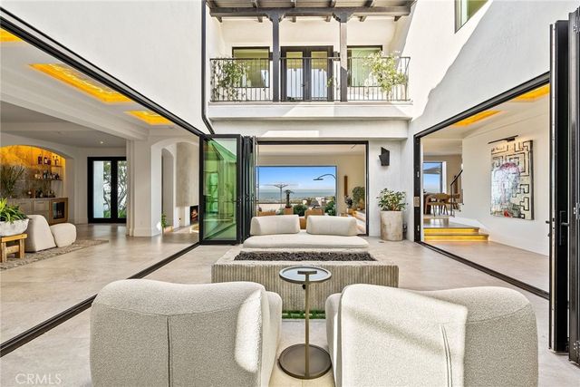 17 Muir Beach, Newport Beach, CA 92625