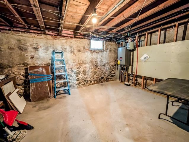 39 John Street, Pawtucket, RI 02860