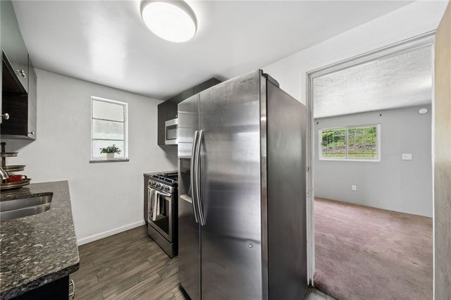 7931 Thon Dr, Penn Hills, PA 15147