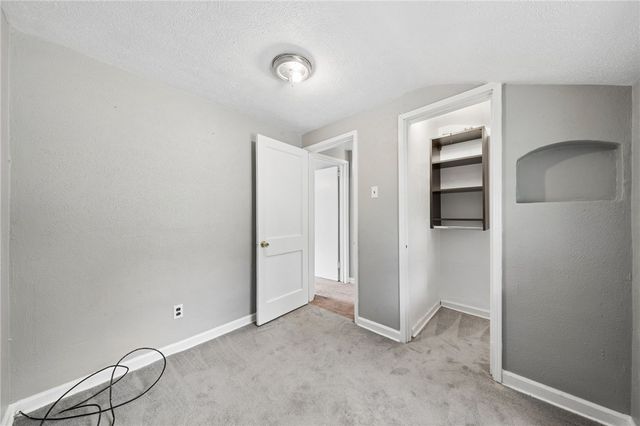 7931 Thon Dr, Penn Hills, PA 15147
