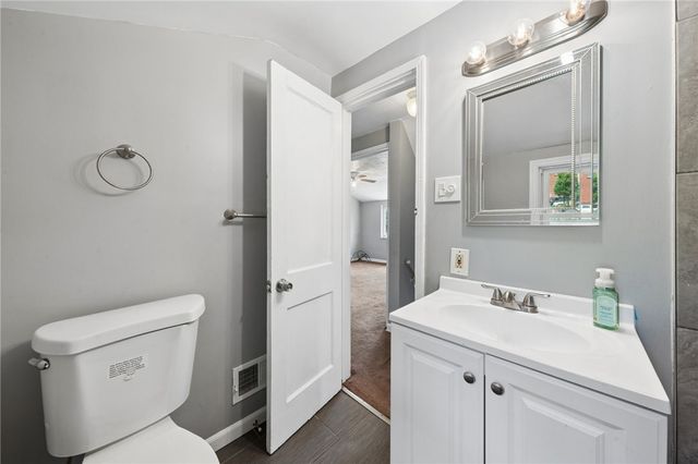 7931 Thon Dr, Penn Hills, PA 15147