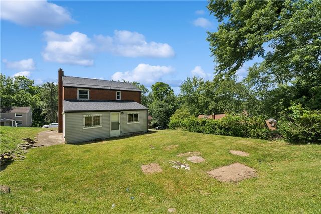7931 Thon Dr, Penn Hills, PA 15147